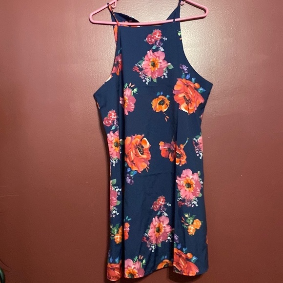 Mini  dress​​​ - Picture 3 of 6